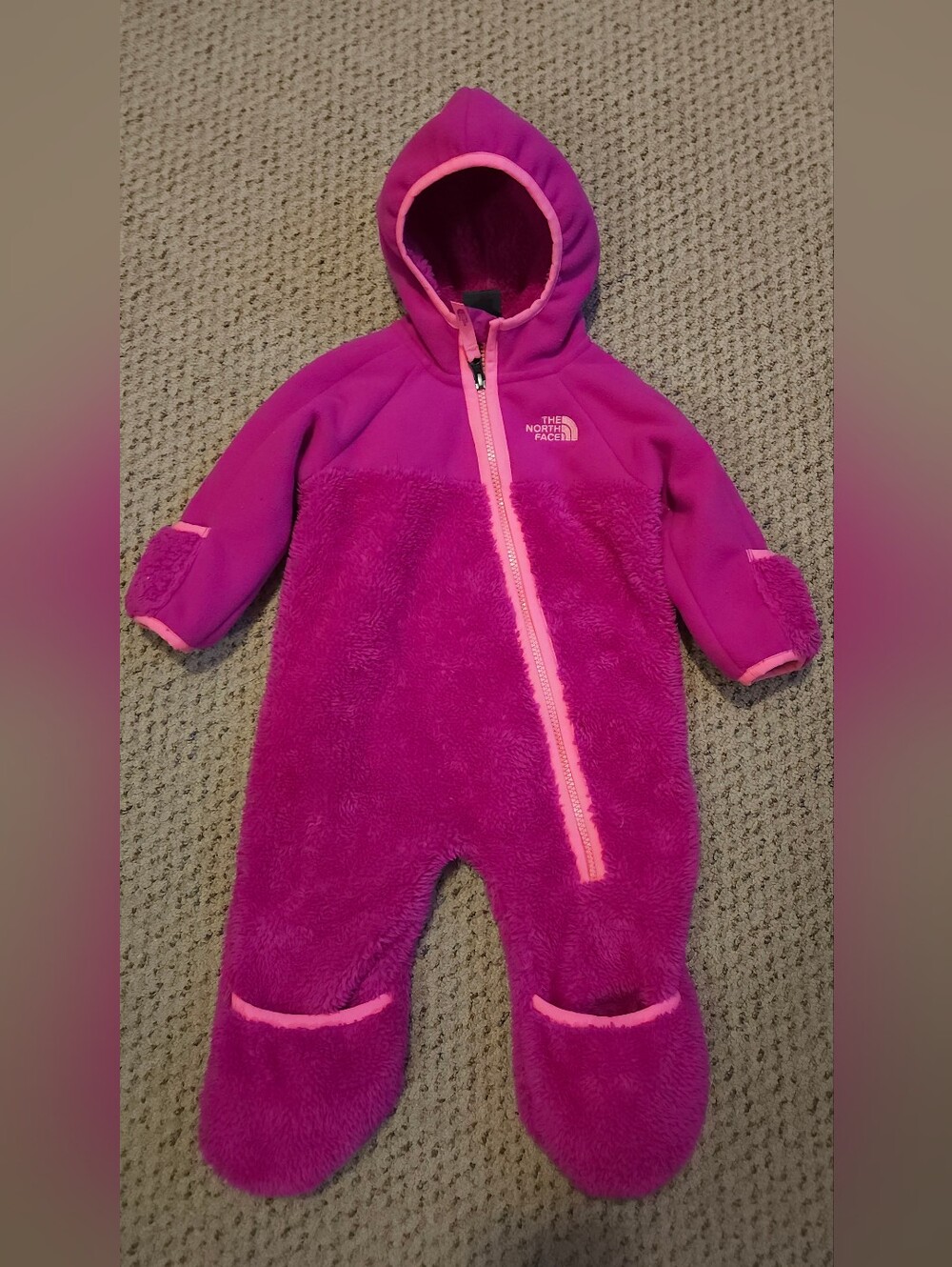 The North Face Magenta/Pink Fleece Kids One-Piece Hooded Bunting 3-6 Months